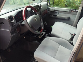 2022 Toyota Land Cruiser 79 70 Series Рестайлинг 1, серый, 5900000 рублей, вид 4