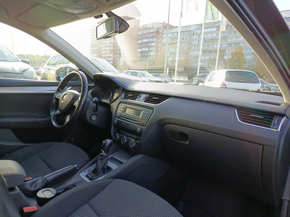 2014 Skoda Octavia III (A7), коричневый, 915000 рублей - вид 10