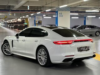 2019 Porsche Panamera 4 Executive II, белый, 8800000 рублей, вид 4