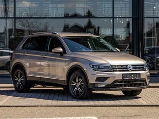 2019 Volkswagen Tiguan II, бежевый, 2015000 рублей, вид 3