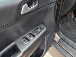 2018 Kia Sportage IV, коричневый, 2000050 рублей, вид 5