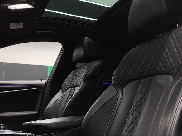 2021 BMW 5 серии 530e VII (G30/G31/G38) Рестайлинг, чёрный, 4800000 рублей - вид 30