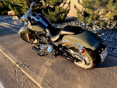 2021 Harley-Davidson Fat Boy, зелёный, 2850000 рублей, вид 4