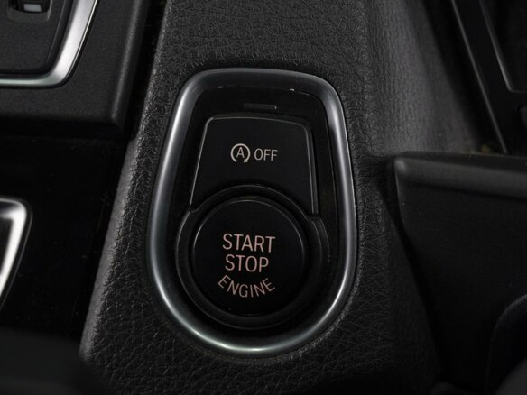 2015 BMW 1 серии 118i II (F20/F21) Рестайлинг, белый, 1390000 рублей - вид 17