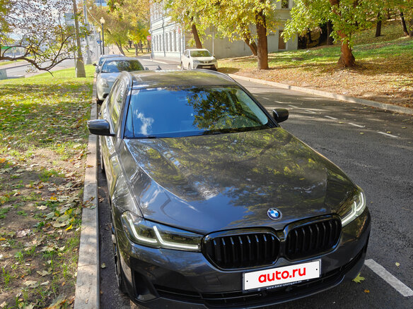 2020 BMW 5 серии 520d VII (G30/G31/G38) Рестайлинг, серый - вид 1