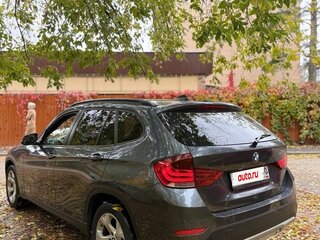 2013 BMW X1 20i I (E84) Рестайлинг, серый, 1320000 рублей, вид 3