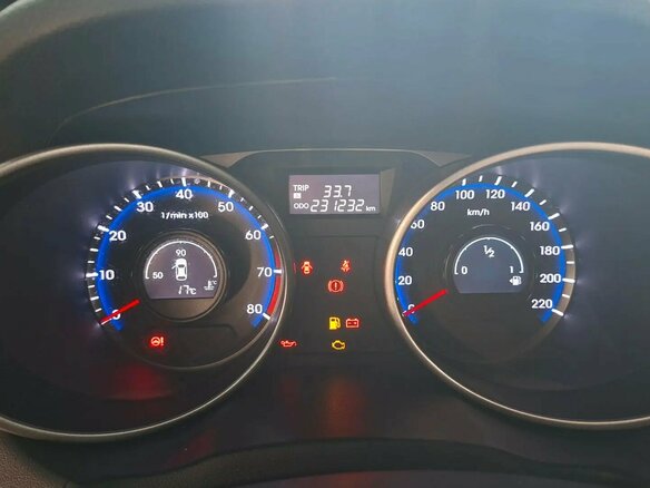 2015 Hyundai ix35 I Рестайлинг, белый, 1248000 рублей - вид 17