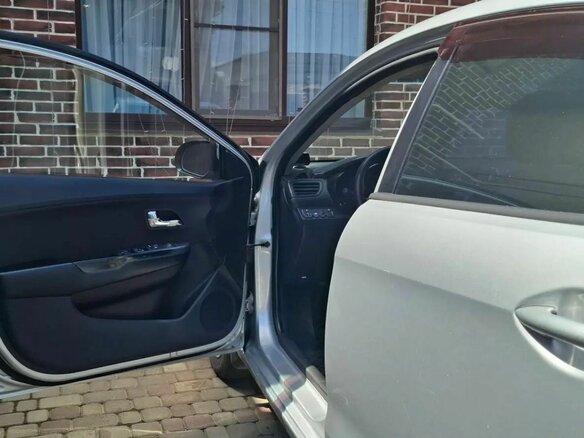 2011 Kia Rio 4-speed III, серебристый - вид 9
