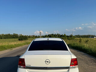 2014 Opel Astra H Рестайлинг, белый, 550000 рублей, вид 4