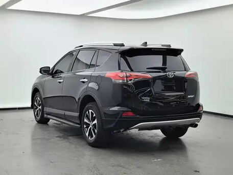 2017 Toyota RAV4 IV (XA40) Рестайлинг, чёрный, 2046040 рублей, вид 5