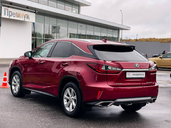 2017 Lexus RX 200t IV, красный, 3697000 рублей - вид 6