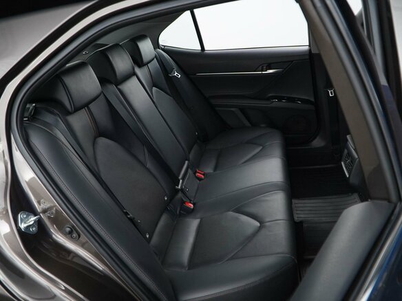 2018 Toyota Camry VIII (XV70), коричневый - вид 6