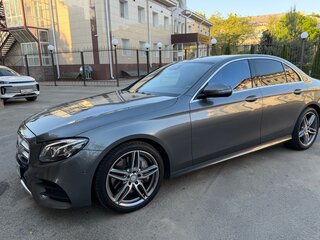 2017 Mercedes-Benz E-Класс 300 V (W213, S213, C238), серый, 3500000 рублей, вид 2