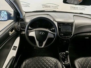 2011 Hyundai Solaris I, серебристый, 435000 рублей, вид 5