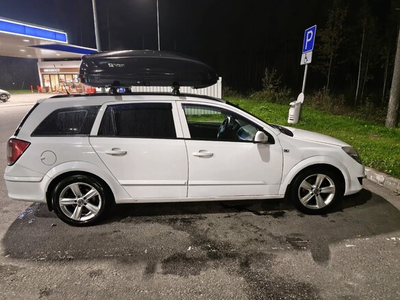 2008 Opel Astra H Рестайлинг, белый, 380000 рублей - вид 4