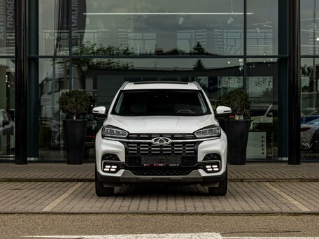 2023 Chery Tiggo 8 I Рестайлинг, белый, 1795000 рублей, вид 2