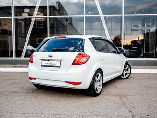2011 Kia Ceed I Рестайлинг, белый, 649000 рублей, вид 2