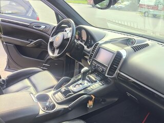 2011 Porsche Cayenne II (958), чёрный, 2050000 рублей, вид 2