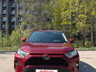 2020 Toyota RAV4 V (XA50), красный, 2925000 рублей, вид 1