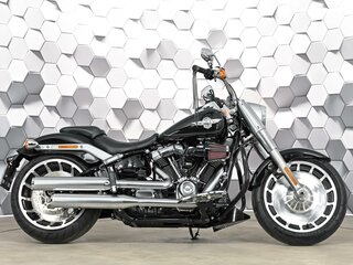 2017 Harley-Davidson Fat Boy, чёрный, 1699000 рублей, вид 3