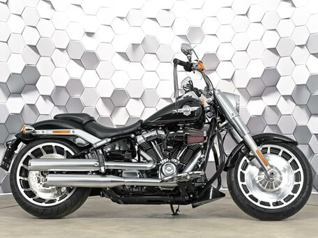 2017 Harley-Davidson Fat Boy, чёрный, 1699000 рублей, вид 3