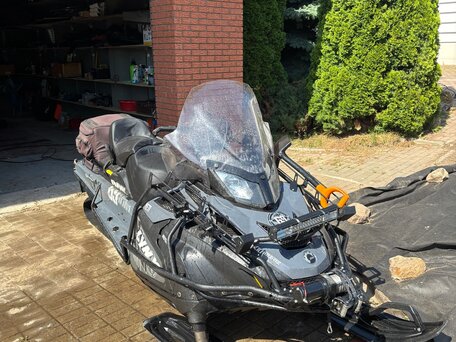 2015 BRP Lynx 69 Yeti Army, серый, 999000 рублей, вид 1