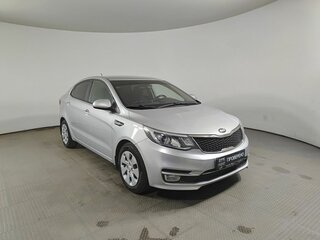 2017 Kia Rio III Рестайлинг, серебристый, 970000 рублей, вид 3