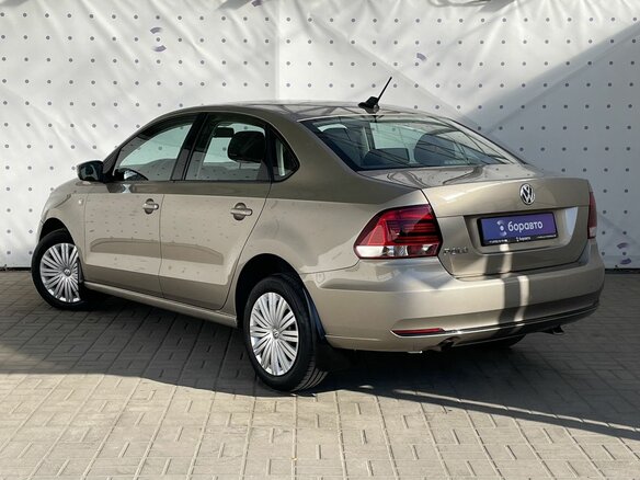 2017 Volkswagen Polo V Рестайлинг, бежевый, 1140000 рублей - вид 7