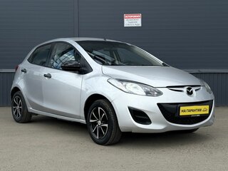 Mazda 2 II Рестайлинг (DE2)