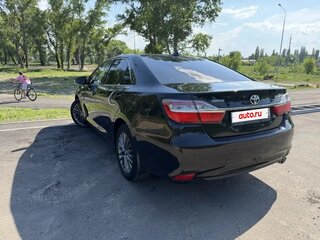 2015 Toyota Camry VII (XV50) Рестайлинг, чёрный, 1720000 рублей, вид 4