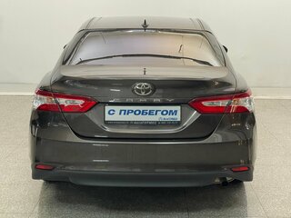 2021 Toyota Camry VIII (XV70), коричневый, 3005000 рублей, вид 3