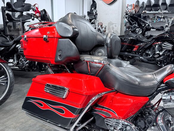 2011 Harley-Davidson CVO Limited, красный, 1599000 рублей - вид 13