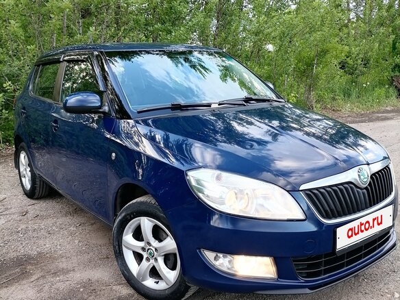 2012 Skoda Fabia II Рестайлинг, синий, 495000 рублей - вид 3