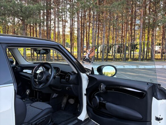 2022 Mini Hatch Cooper D III (F55/F56) Рестайлинг 2, белый, 2220000 рублей - вид 14