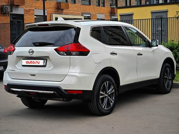 2019 Nissan X-Trail III Рестайлинг, белый, 2100000 рублей - вид 3