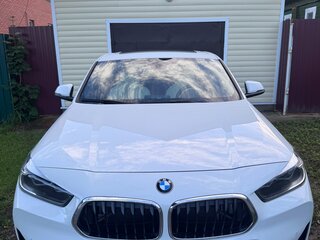 2021 BMW X2 xDrive20i I (F39), белый, 3300000 рублей, вид 1