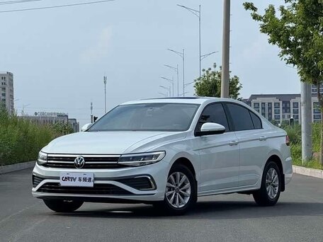 2023 Volkswagen Bora IV (China Market) Рестайлинг, белый, 1400000 рублей, вид 1