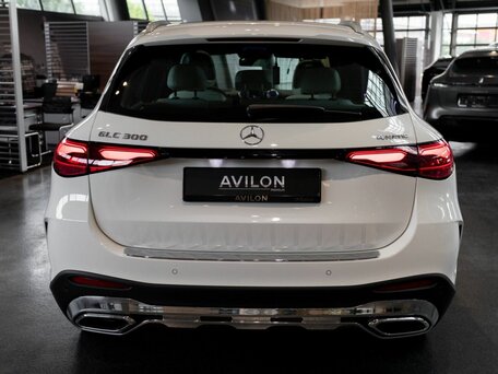 2025 Mercedes-Benz GLC 300 II (X254), белый, 9000000 рублей, вид 4