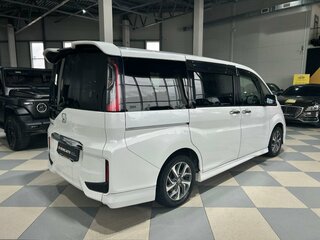 2015 Honda Stepwgn V, белый, 1649000 рублей, вид 5