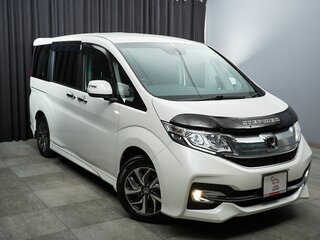 2017 Honda Stepwgn Spada V, белый, 1749000 рублей, вид 3