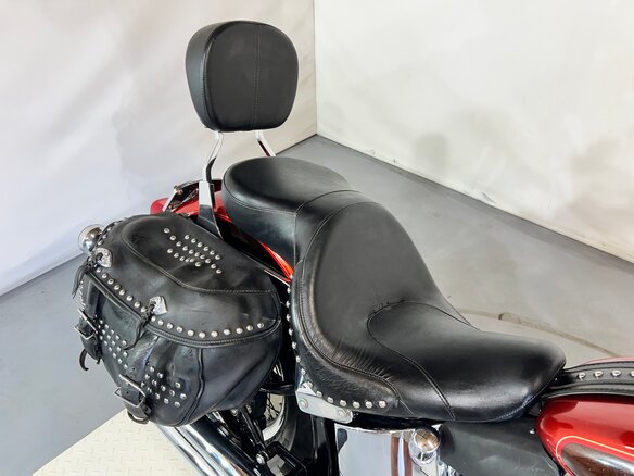 2012 Harley-Davidson Heritage, пурпурный, 660000 рублей - вид 5
