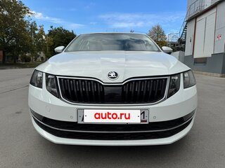 2019 Skoda Octavia III (A7) Рестайлинг, белый, 1800000 рублей, вид 2