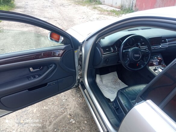 2004 Audi A8 II (D3), серебристый, 700000 рублей - вид 5