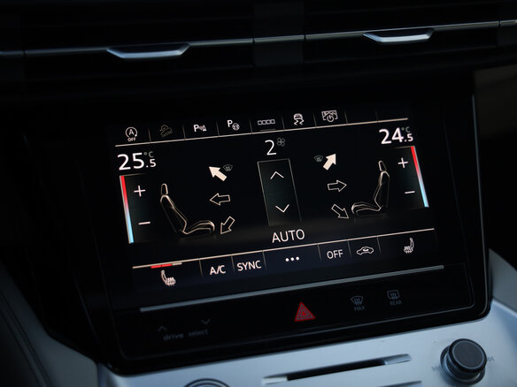 2023 Audi Q6 50 TFSI, чёрный, 6299777 рублей - вид 18