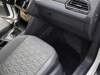 2021 Volkswagen Tiguan II Рестайлинг, белый, 2200000 рублей, вид 4