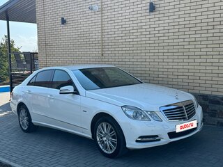 2010 Mercedes-Benz E-Класс 250 5G-Tronic IV (W212, S212, C207), белый, 1600000 рублей, вид 1
