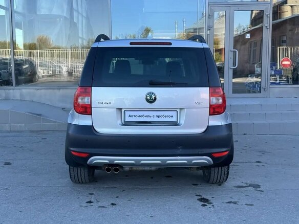 2013 Skoda Yeti I, серебристый, 1060000 рублей - вид 5