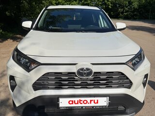 2019 Toyota RAV4 V (XA50), белый, 3200000 рублей, вид 2