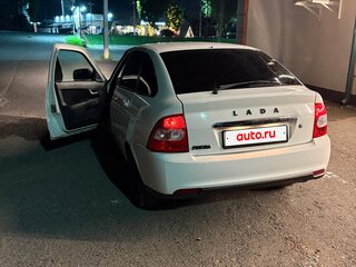 2010 Lada (ВАЗ) Priora I, белый, 330000 рублей, вид 2