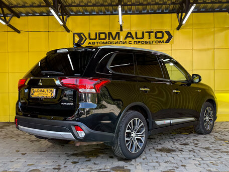 2018 Mitsubishi Outlander III Рестайлинг 3, чёрный, 2190000 рублей, вид 5